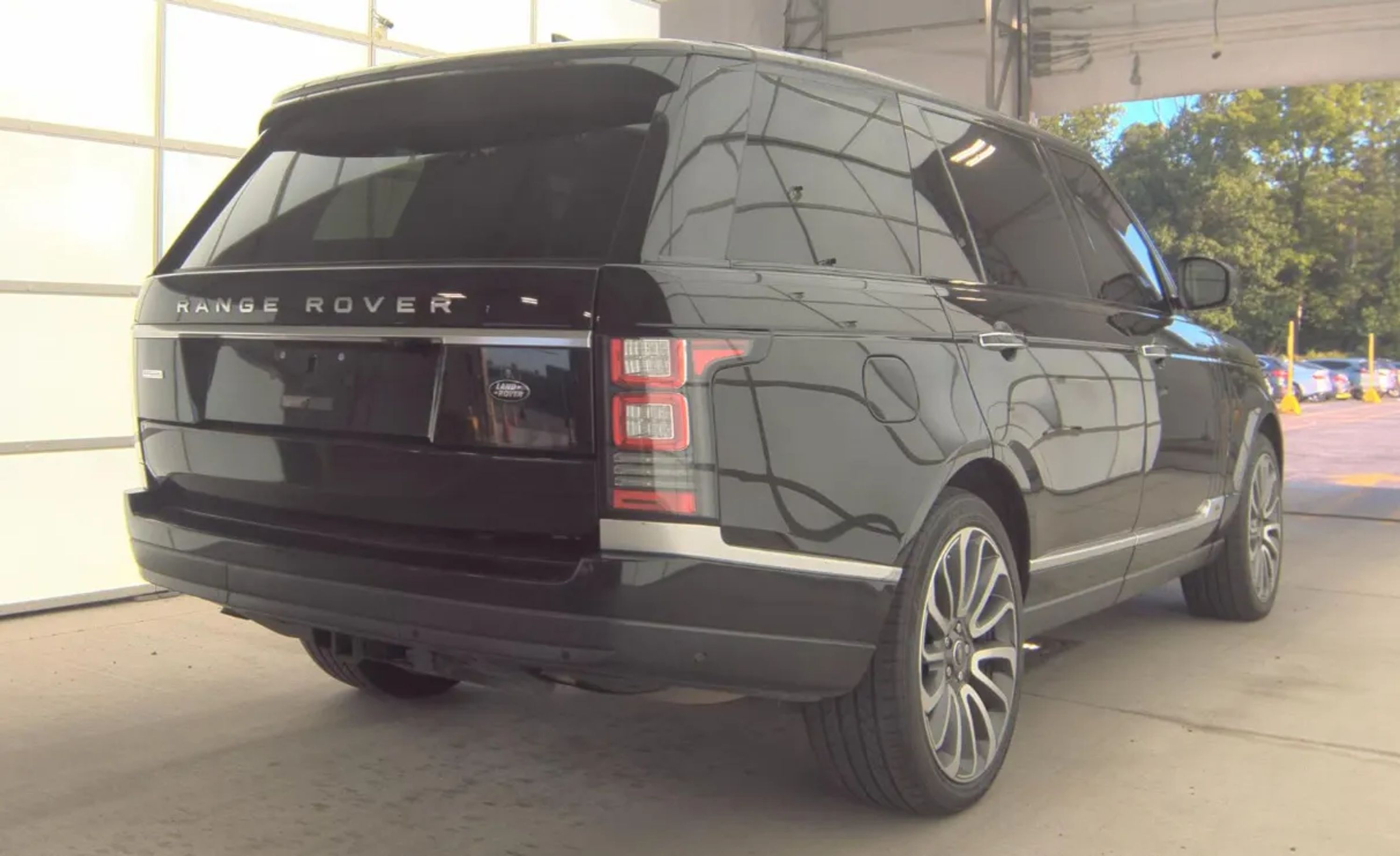 land rover range rover 2017 SALGV5FE4HA322218 image land rover range rover 2017 SALGV5FE4HA322218 image